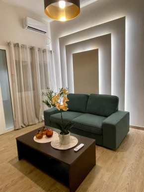 Emerald Luxury Apartments - ATH Airport